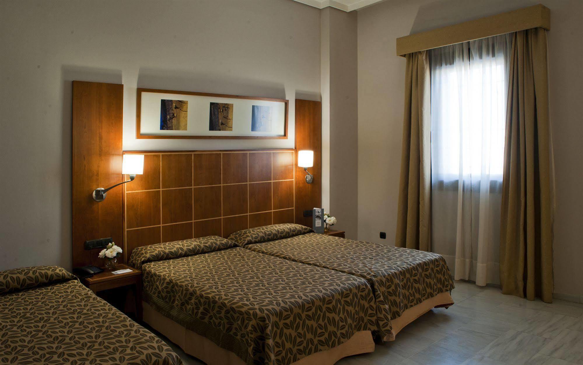 Exe Ciudad De Cordoba Hotel Bilik gambar
